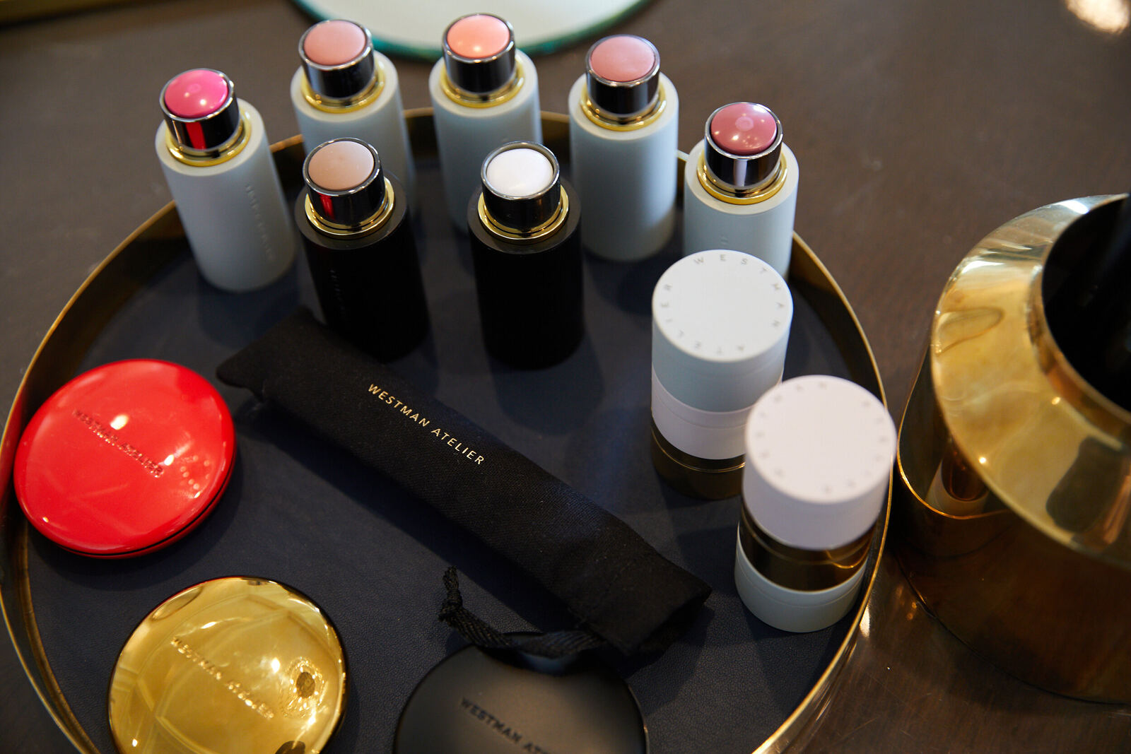 Product and gifting tray detail